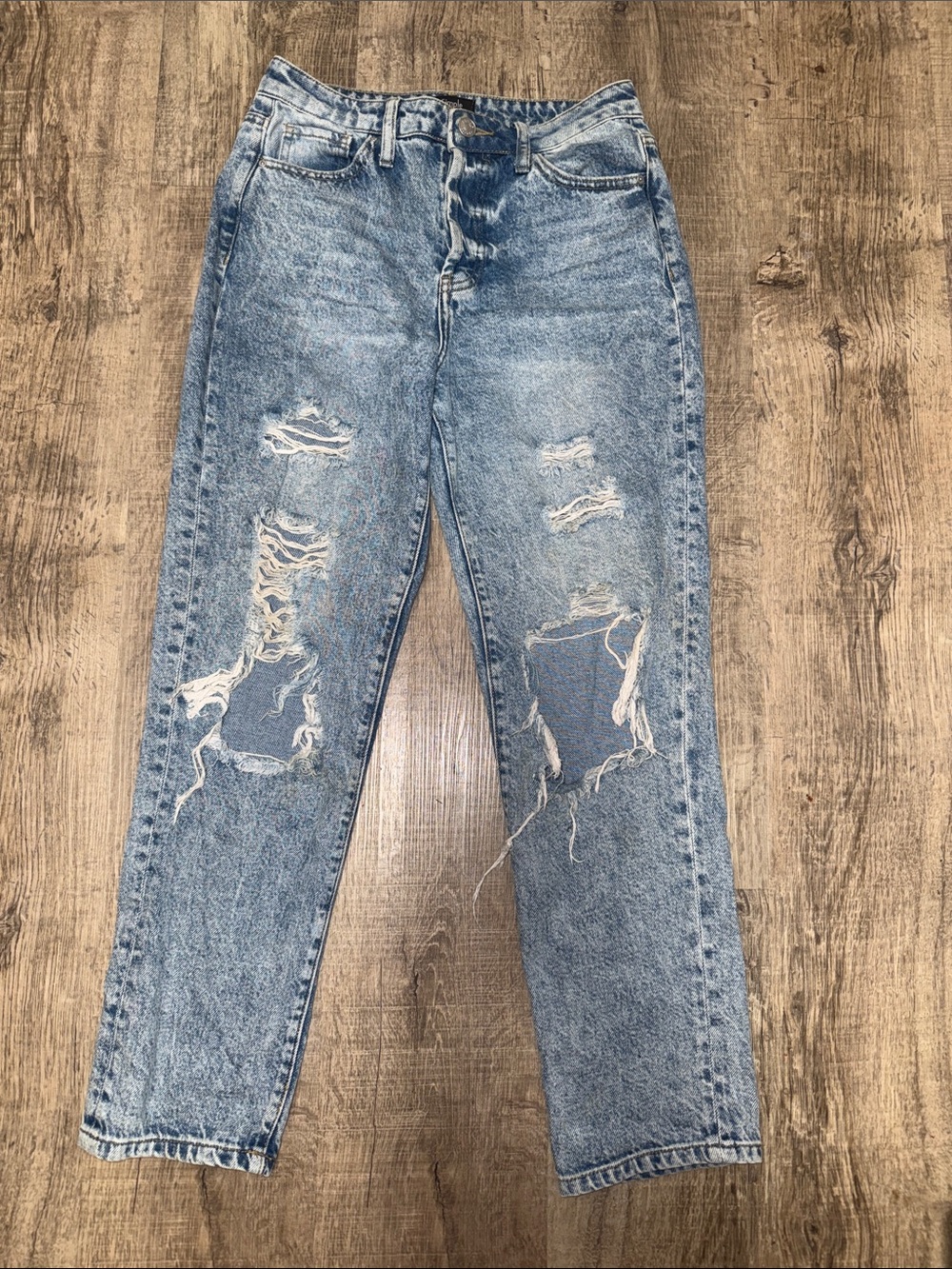 Relaxed Light Blue Distressed Women's Jeans